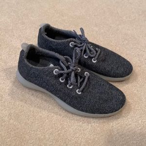 ALLBIRDS grey wool sneakers - size Women's 11. Very gently used